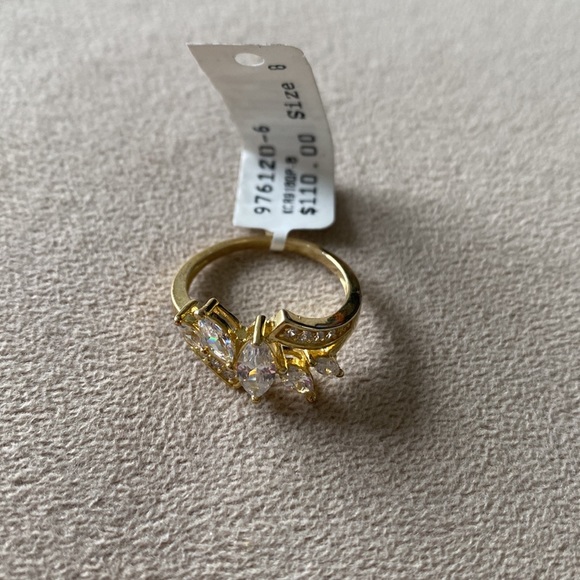 Yellow Gold Engagement Ring - Picture 2 of 3